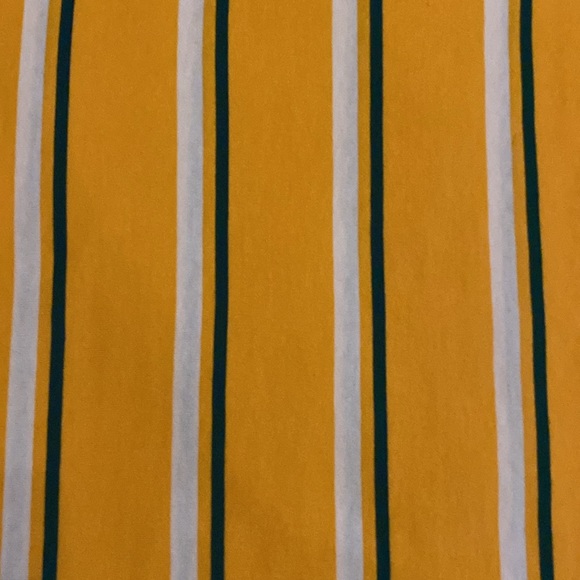 T-Shirt - Picture 2 of 3